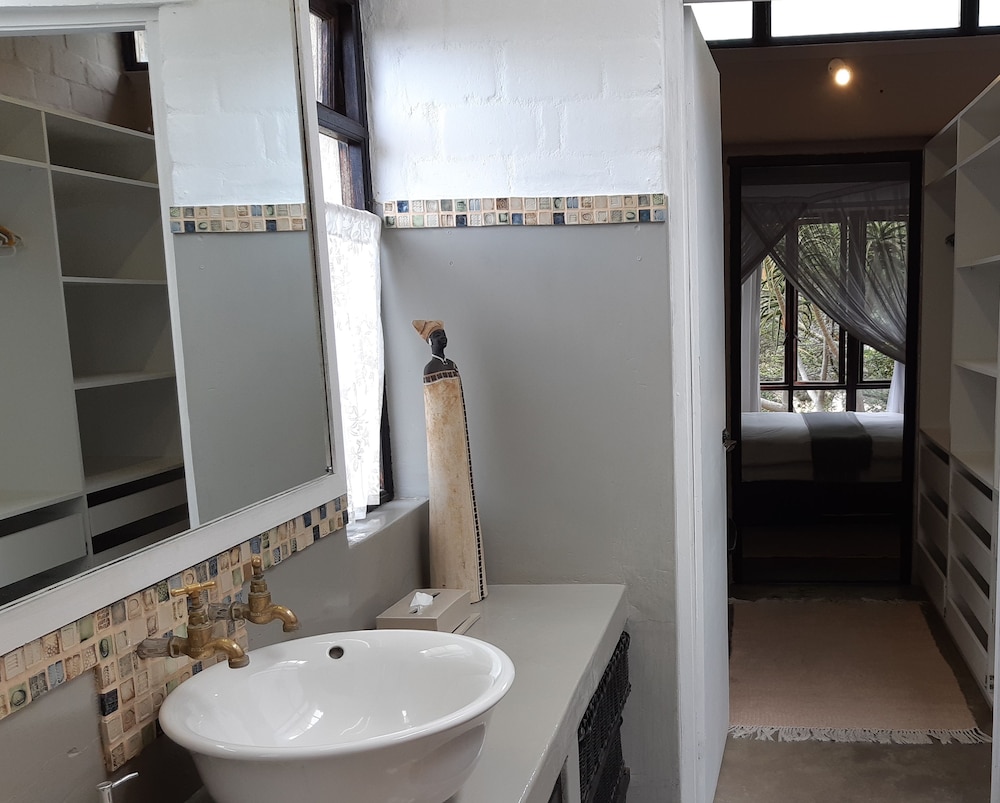 Hornbill House 48/49