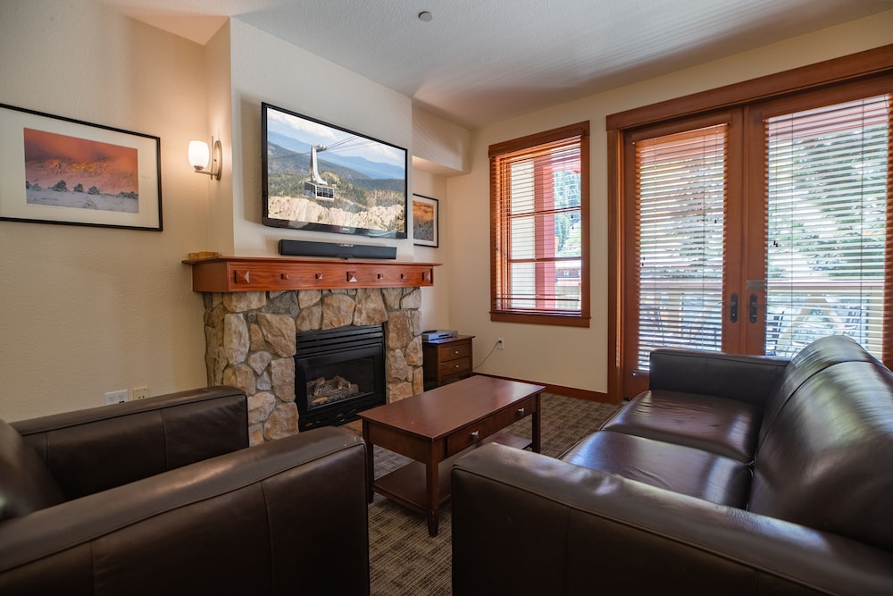 The Village at Palisades Tahoe 31/50