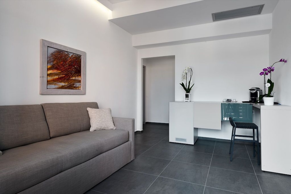 Nautilus B&B Suite Design 3/30