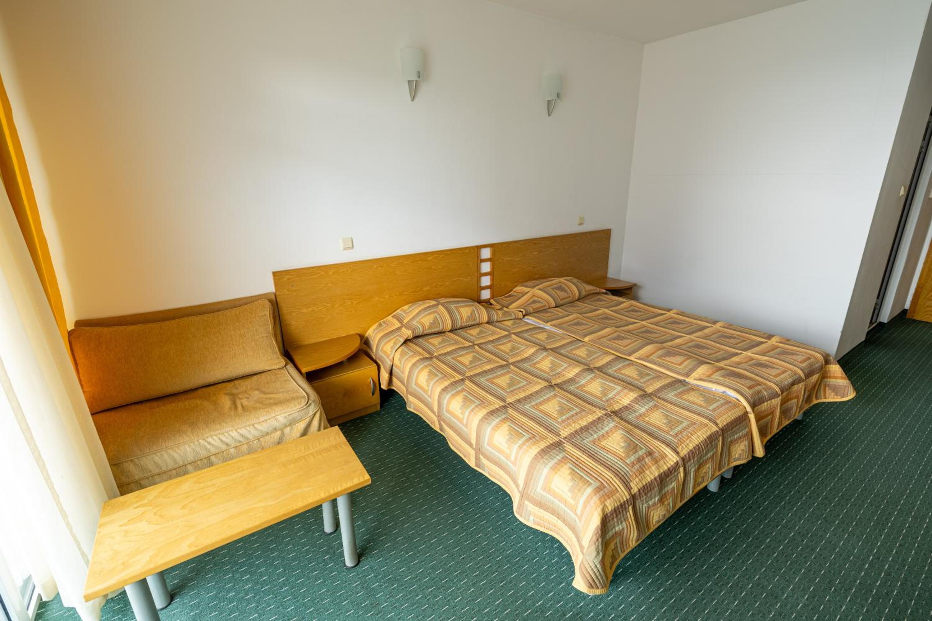 Superior, Twin Beds, Sea Front