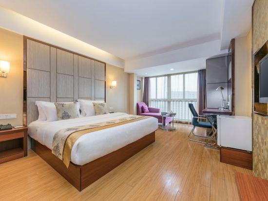 Manhadun Hotel 12/42