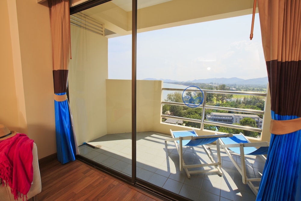 Hua Hin Blue Wave Resort 12/30