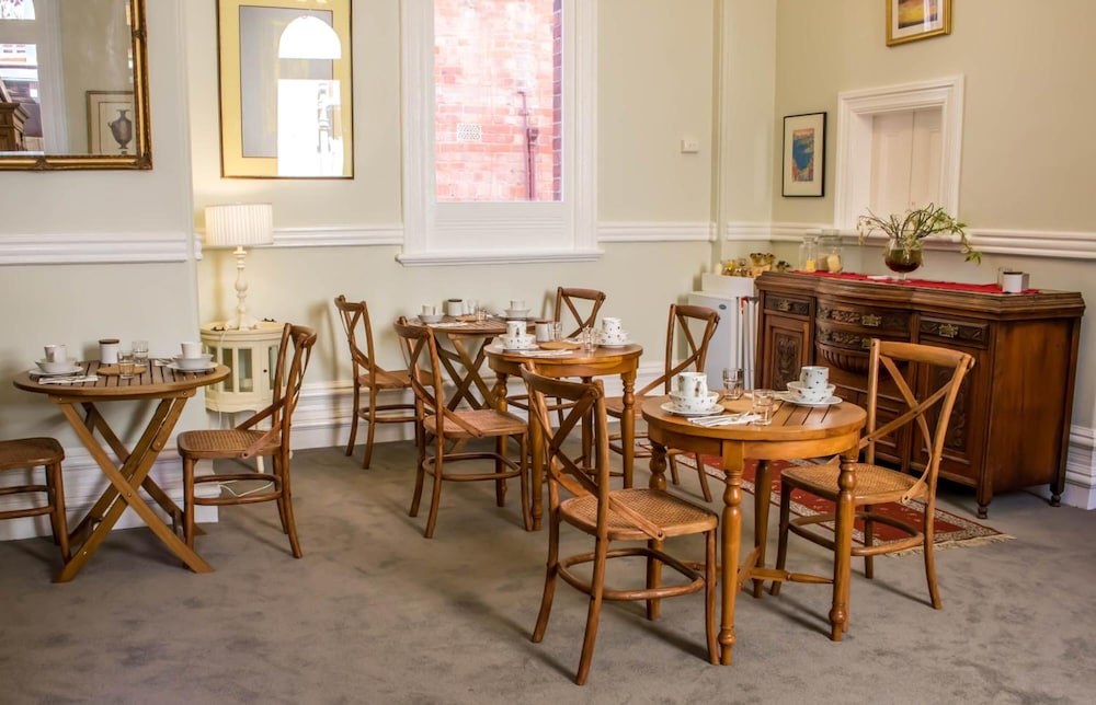 Fremantle Bed And Breakfast 35/45