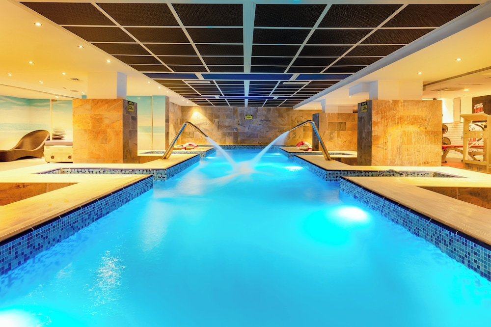 Holiday Inn Al Qasr 22/50