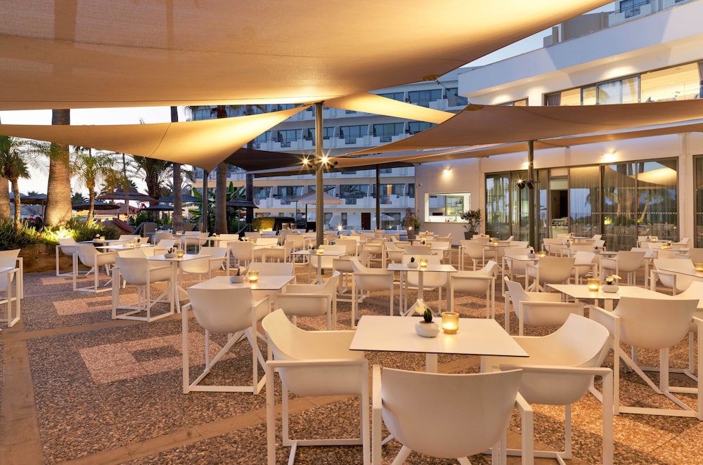 St. George Beach Hotel & Spa Resort - Adults Only 129/139