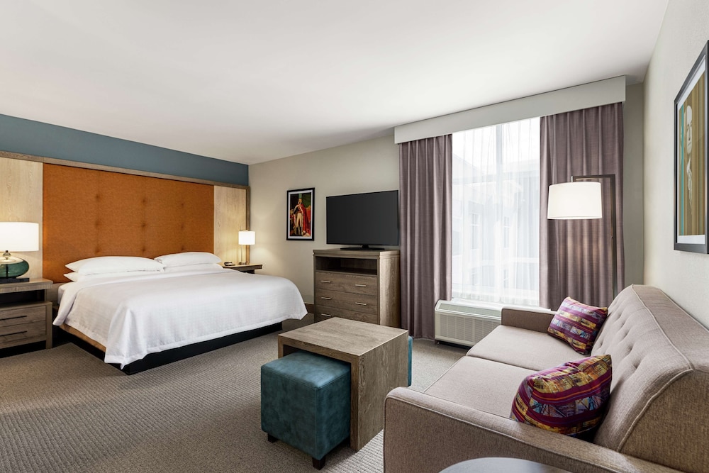STUDIO, SUITE, KING BED