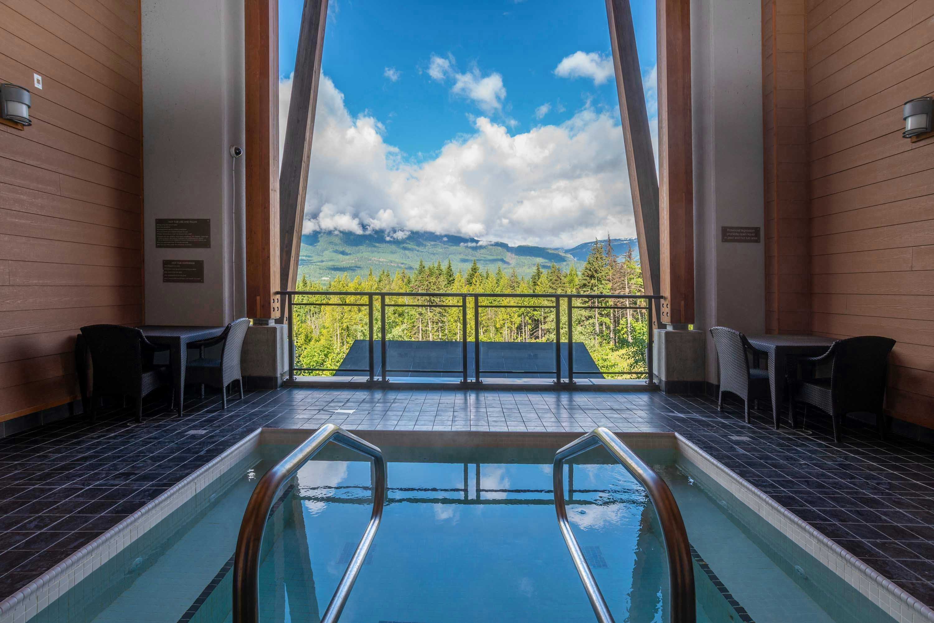 The Sutton Place Hotel Revelstoke Mountain Resort 24/37