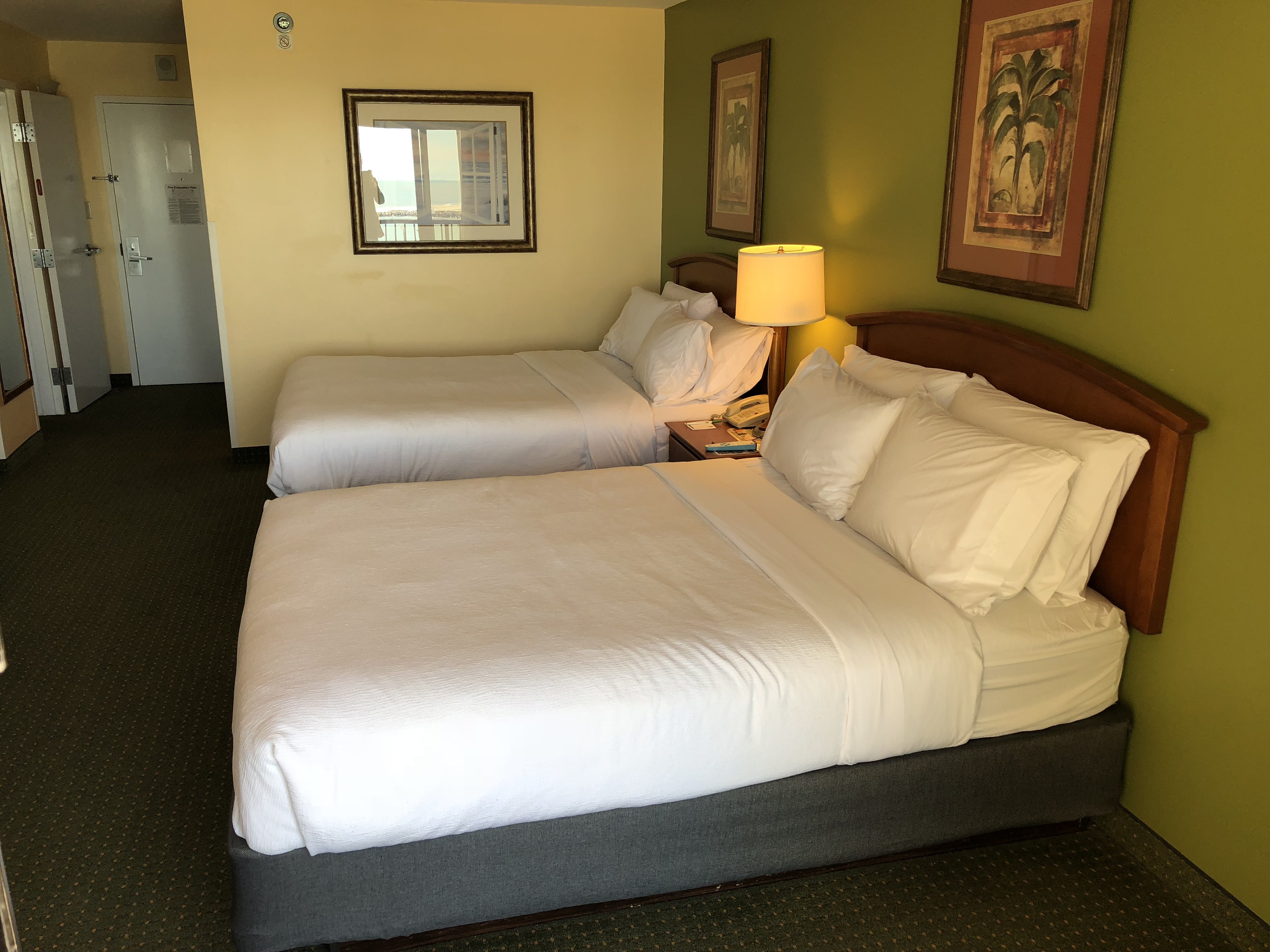 Holiday Inn Hotel and Suites Clearwater Beach 11/50