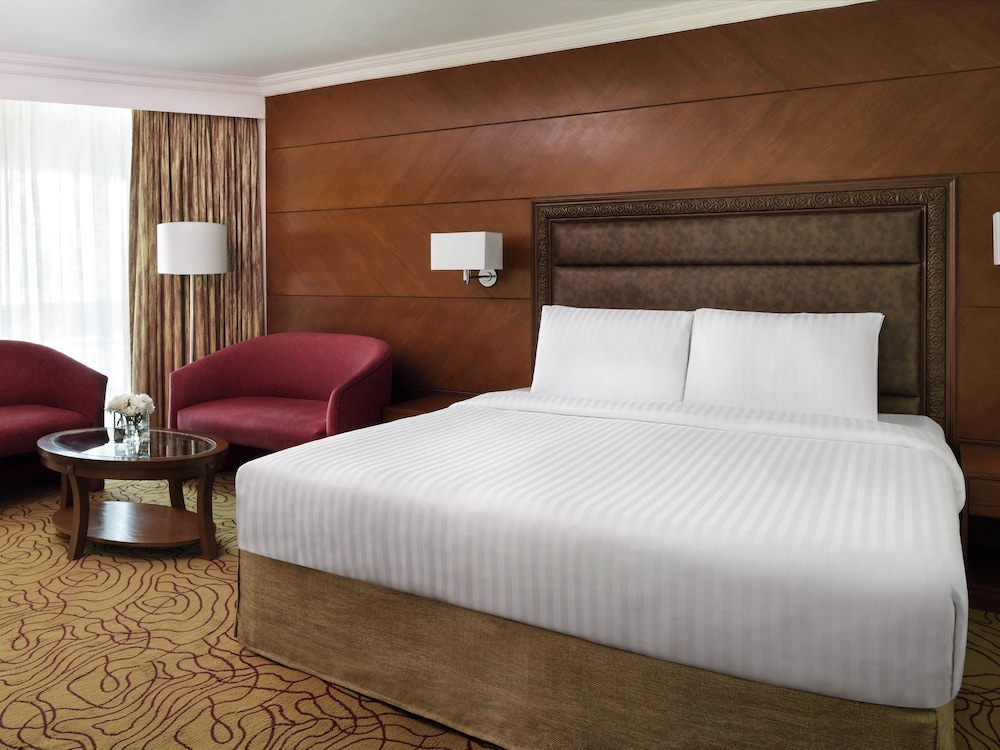 Movenpick Karachi Hotel 16/49