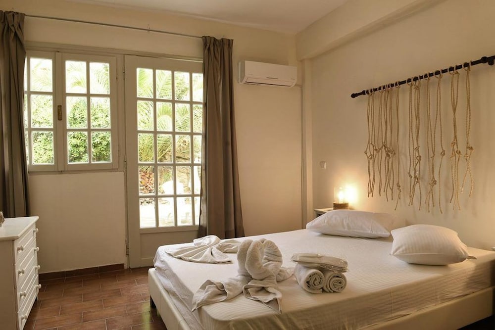 Fiamegou Villa 5/50