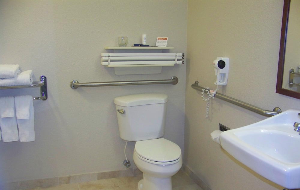 Candlewood Suites Boise Towne Square 8/47