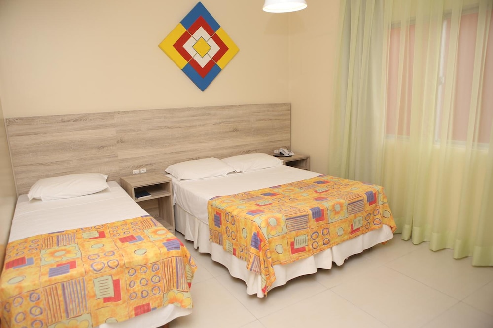 Hotel Acoriano 27/68