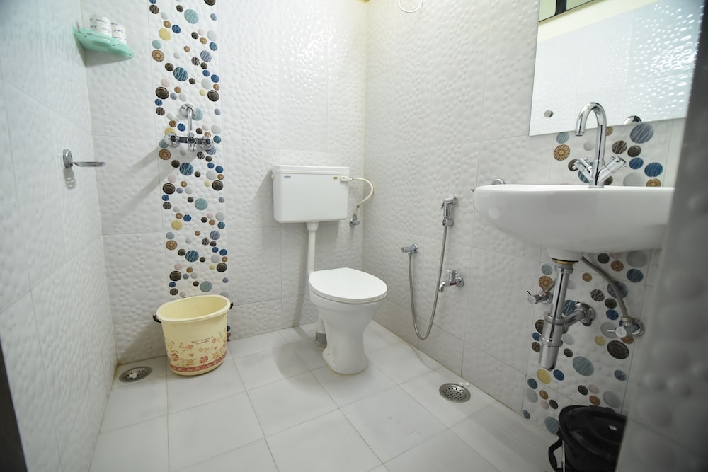 Hotel Vaishnavi 58/58