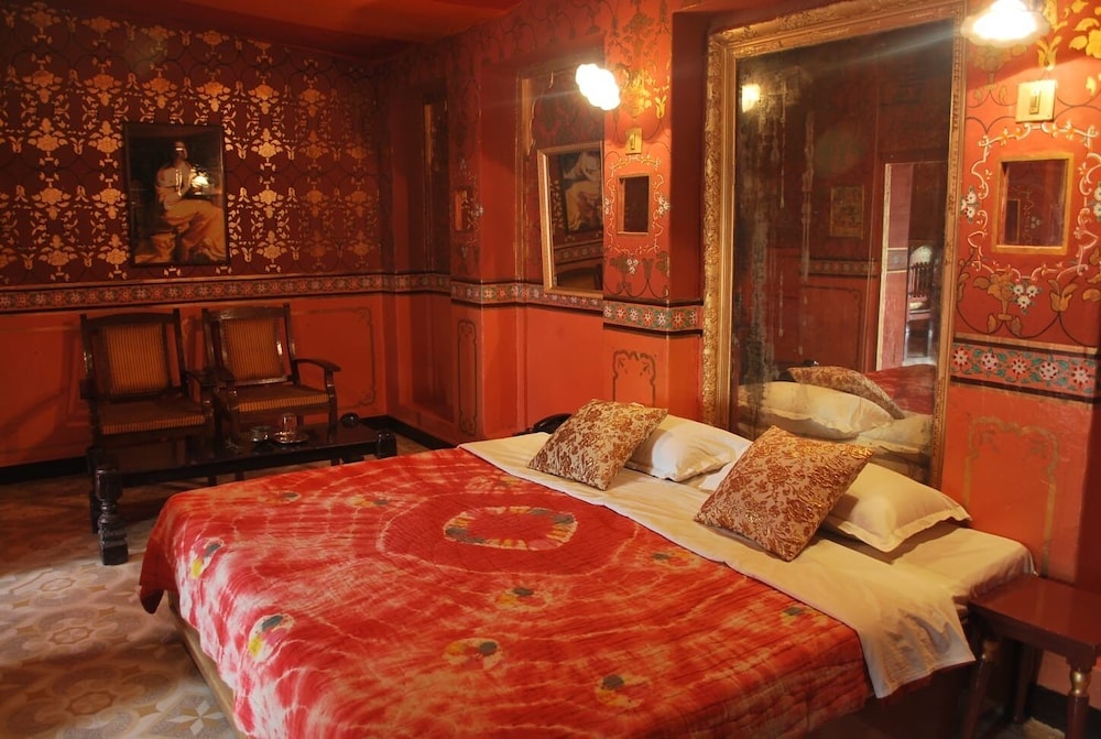 Heritage, Double Bed