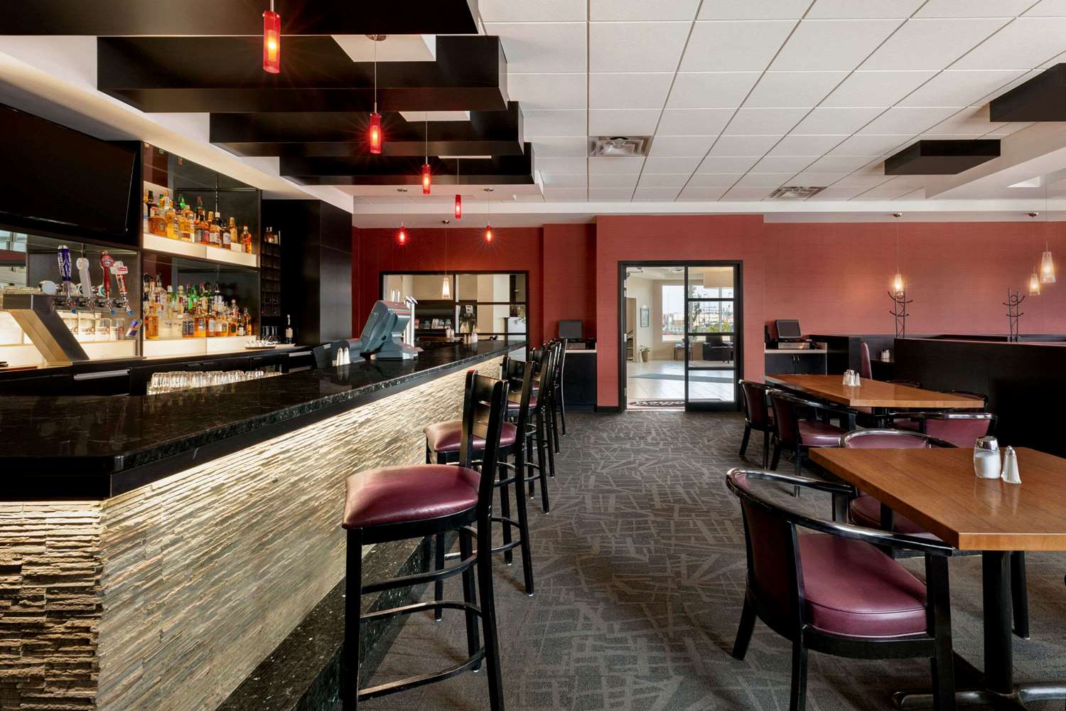 Travelodge Hotel by Wyndham Weyburn 17/23