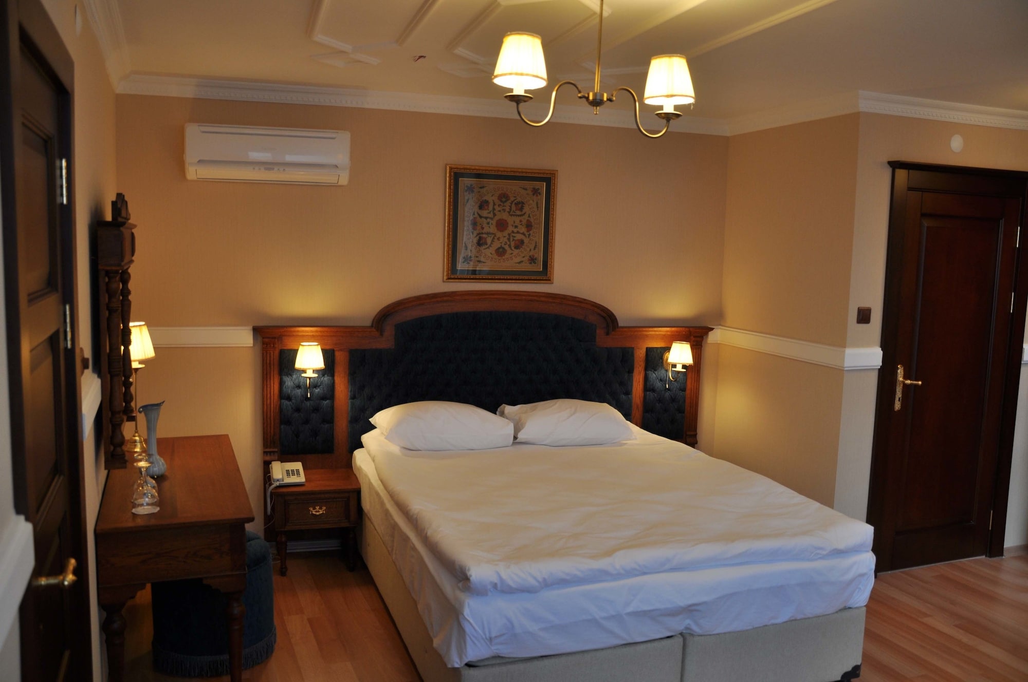 ECONOMY, BASEMENT, DOUBLE BED