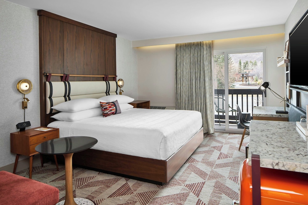 ROOM, KING BED, ACCESSIBLE
