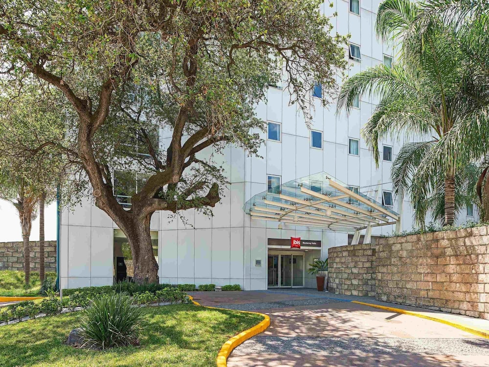 Ibis Monterrey Valle 47/50