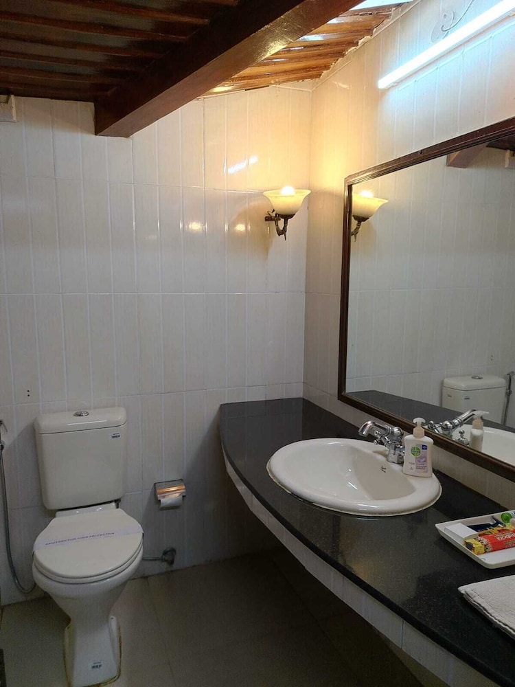 Manu Maharani Regency 49/50