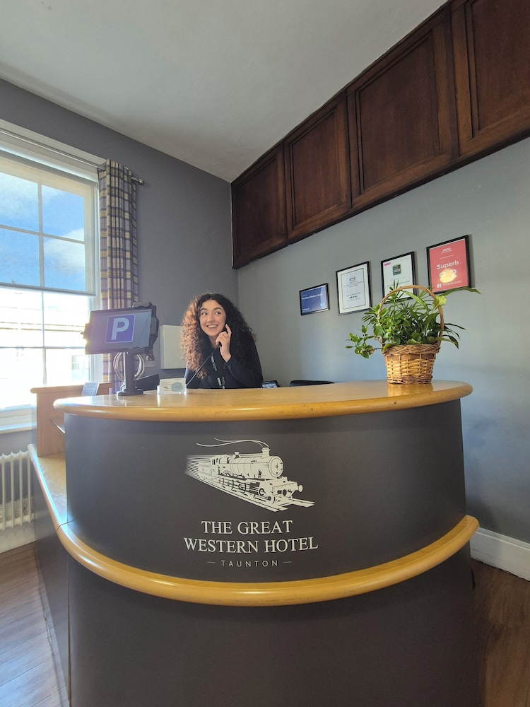 The Great Western Hotel 7/43