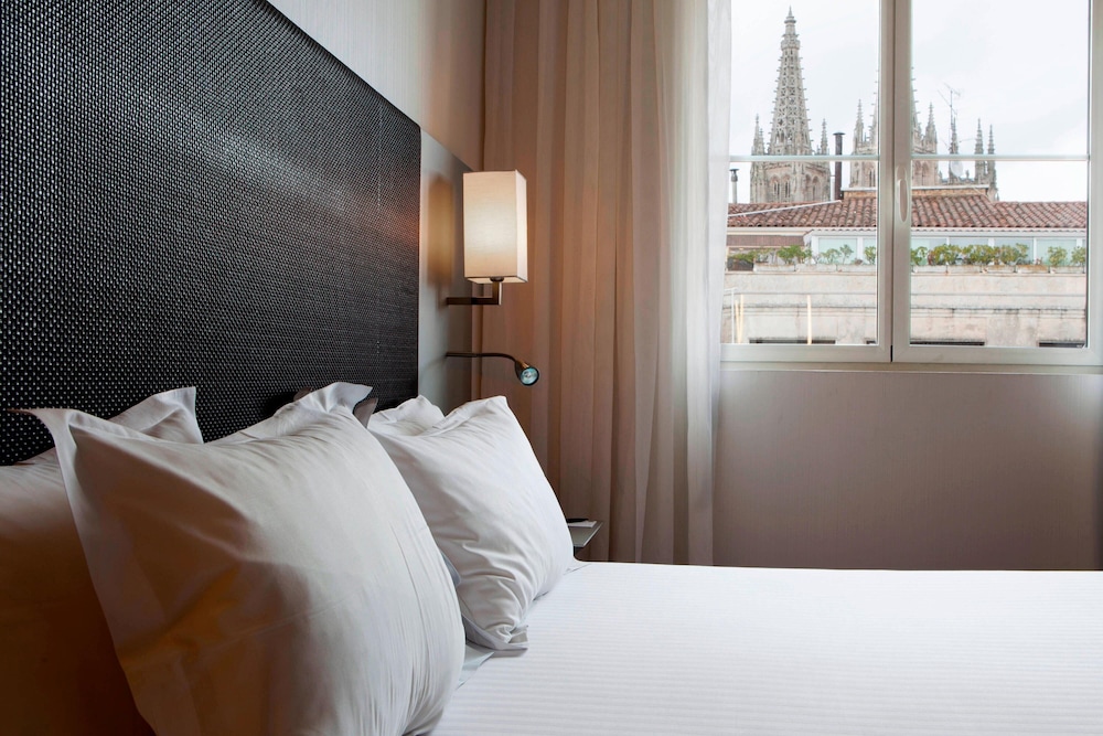 AC Hotel Burgos by Marriott 14/51