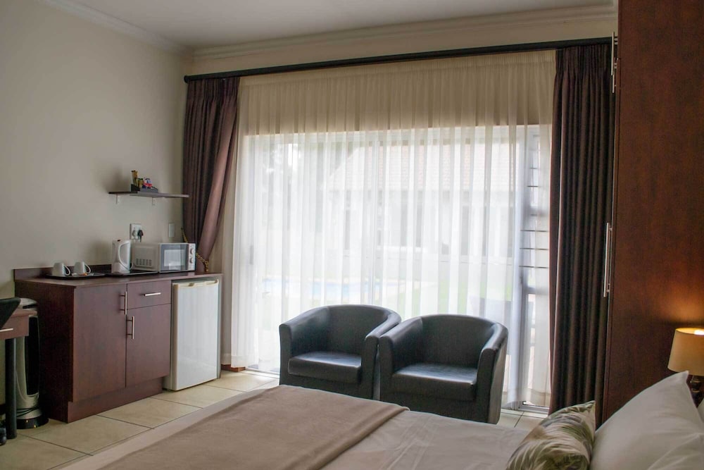 Amohela Guesthouse 13/38