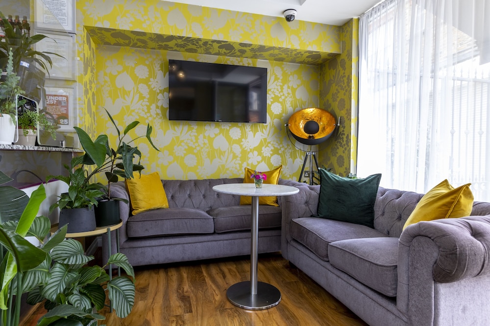 Hotel Shepherds Bush London 40/46