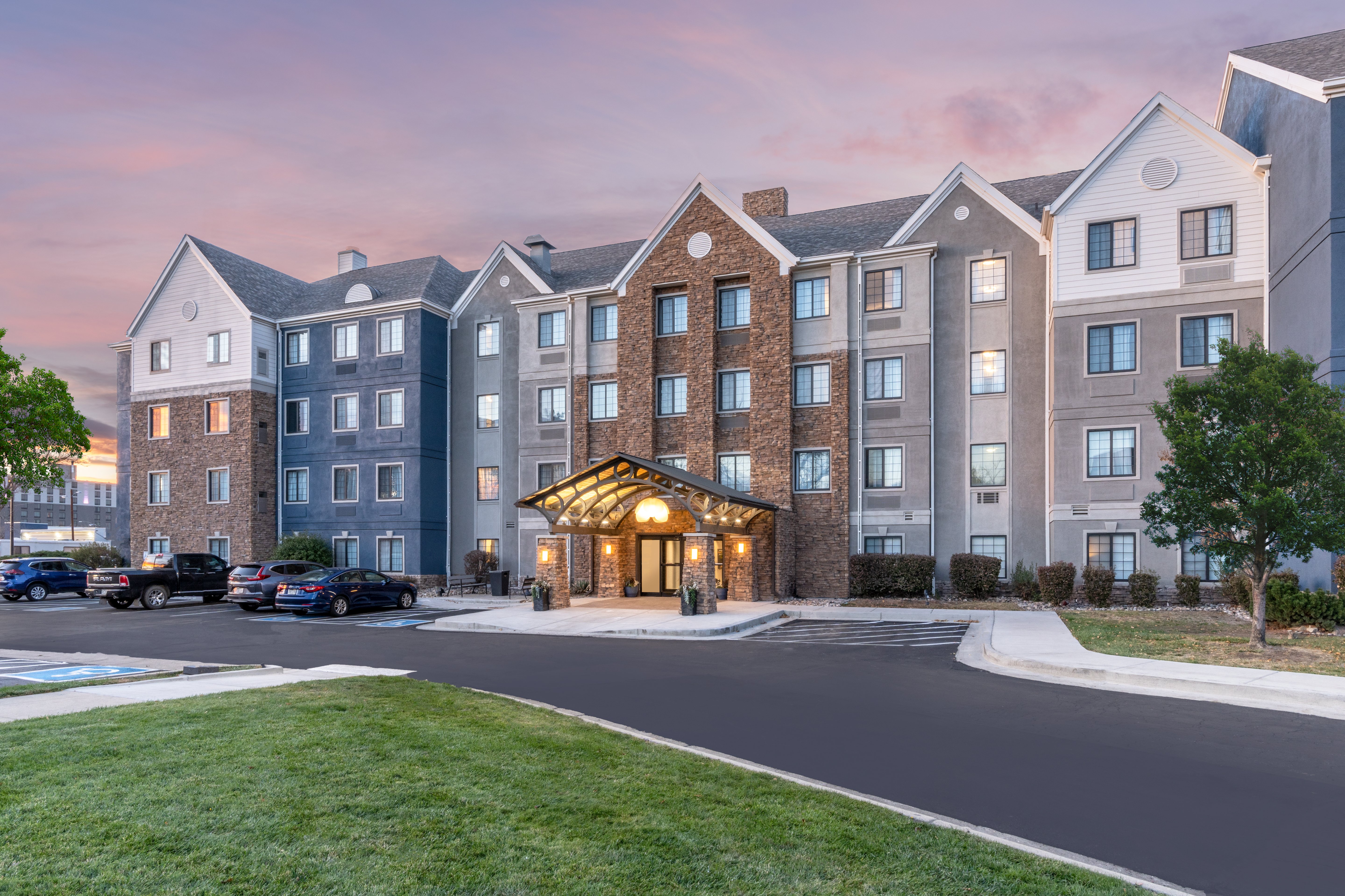 Staybridge Suites Denver - Cherry Creek 57/60
