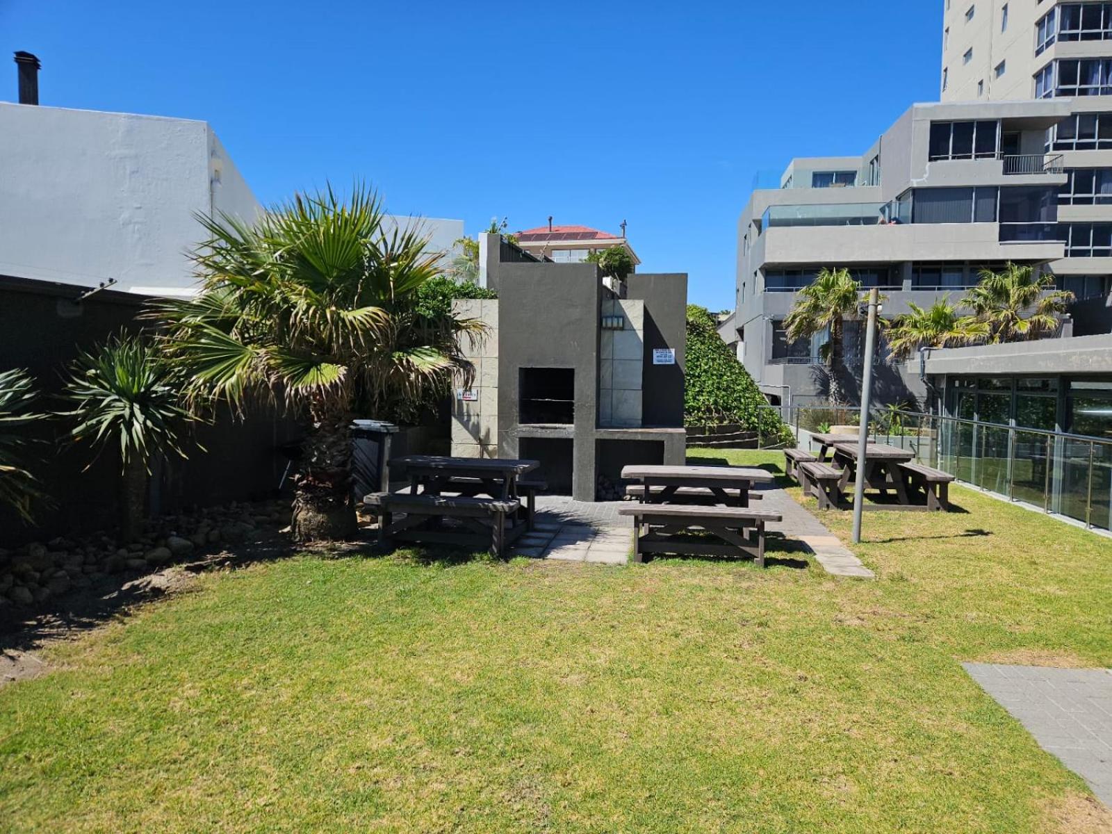 Sea Breeze Apartments 31/35