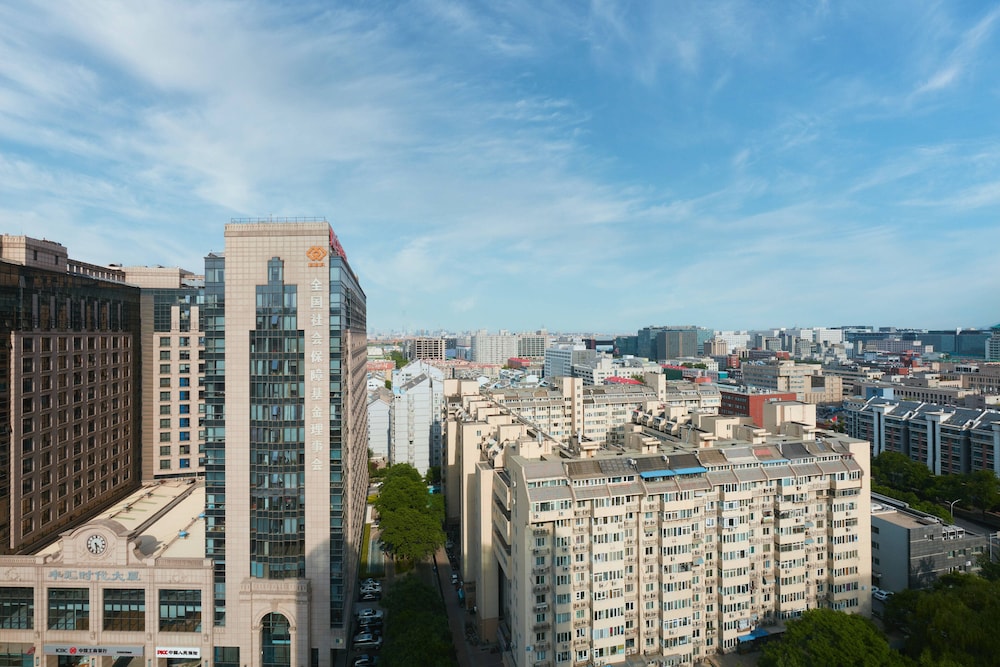 Ritz Carlton Financial Street 20/42