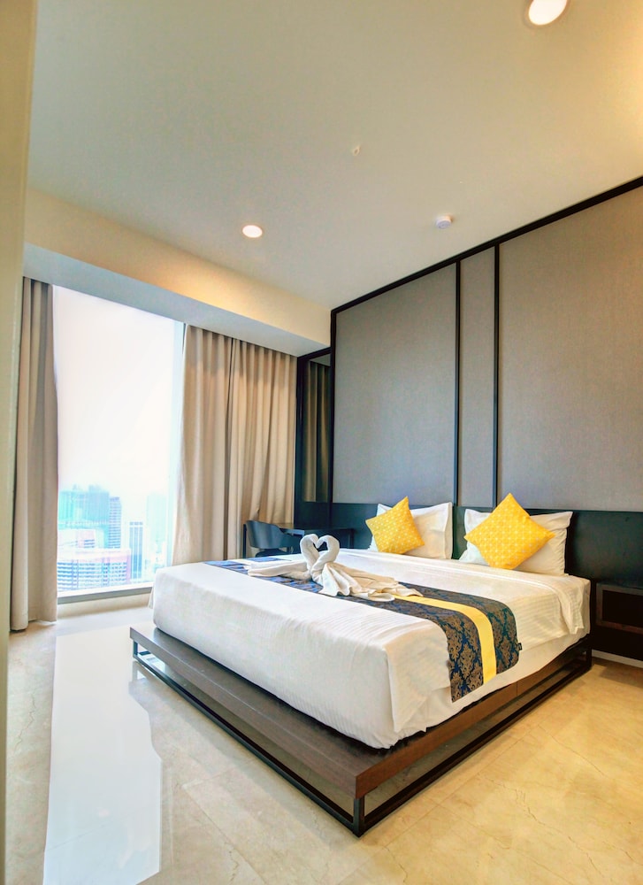 Tropicana The Residences KLCC by Luxury Suites 7/35