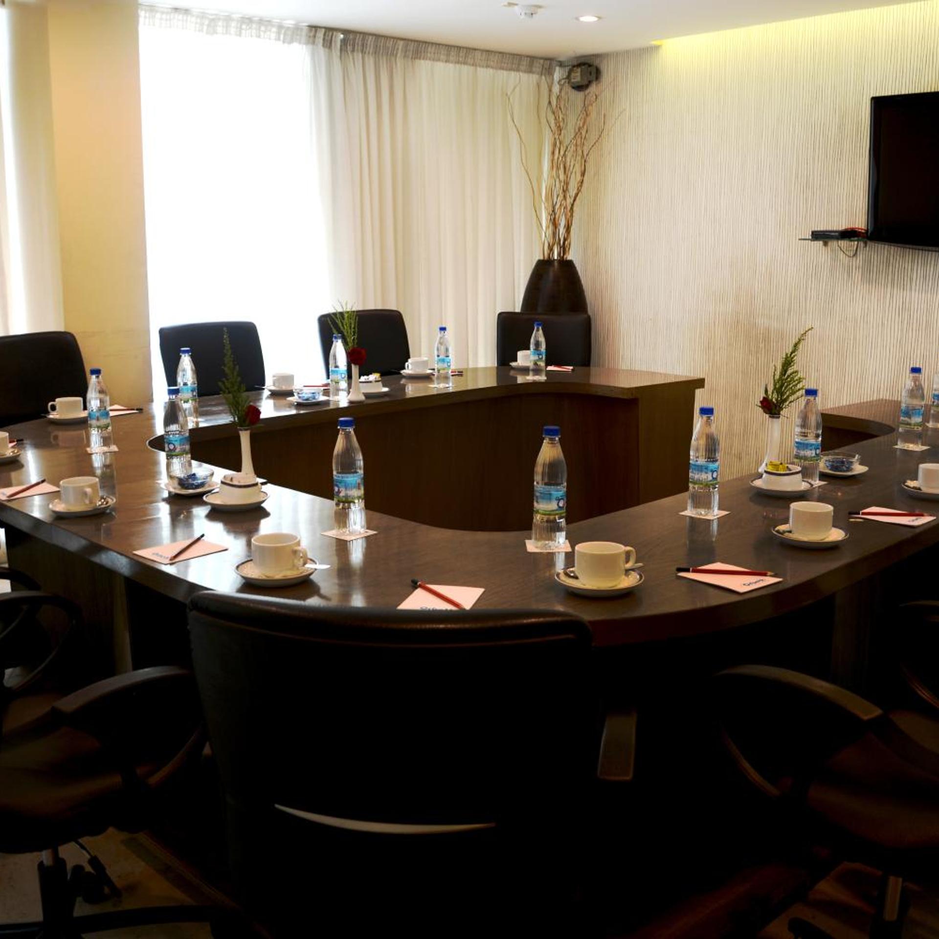 Oyo Premium Deccan Apte Road 44/55