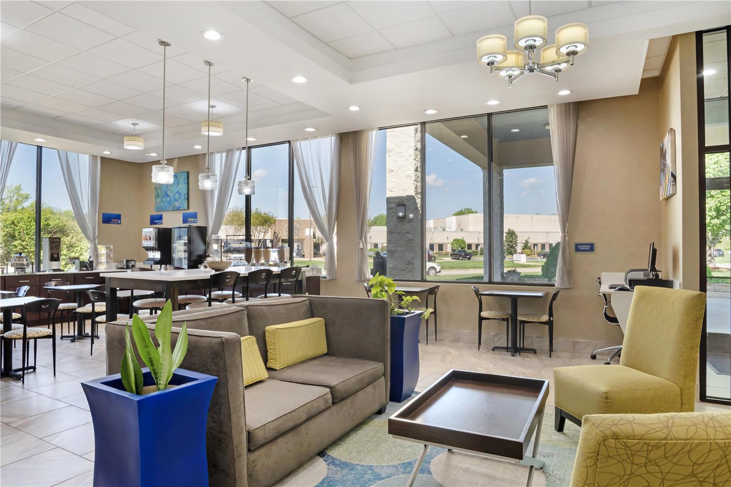 Best Western Inn & Suites Monroe 24/33