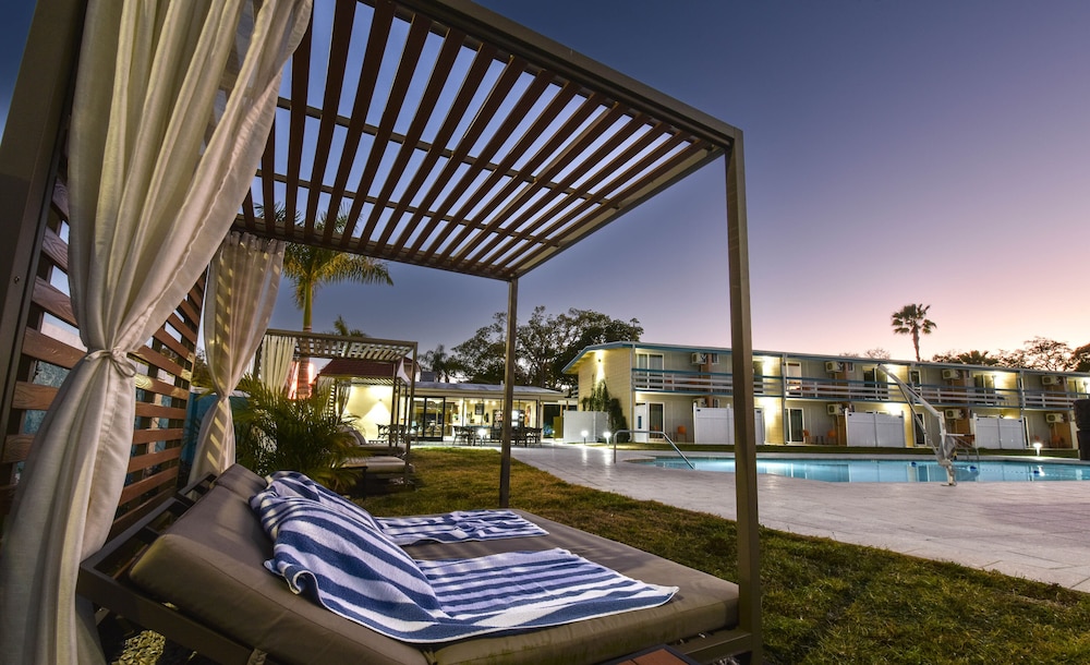 Golden Host Resort 3/63