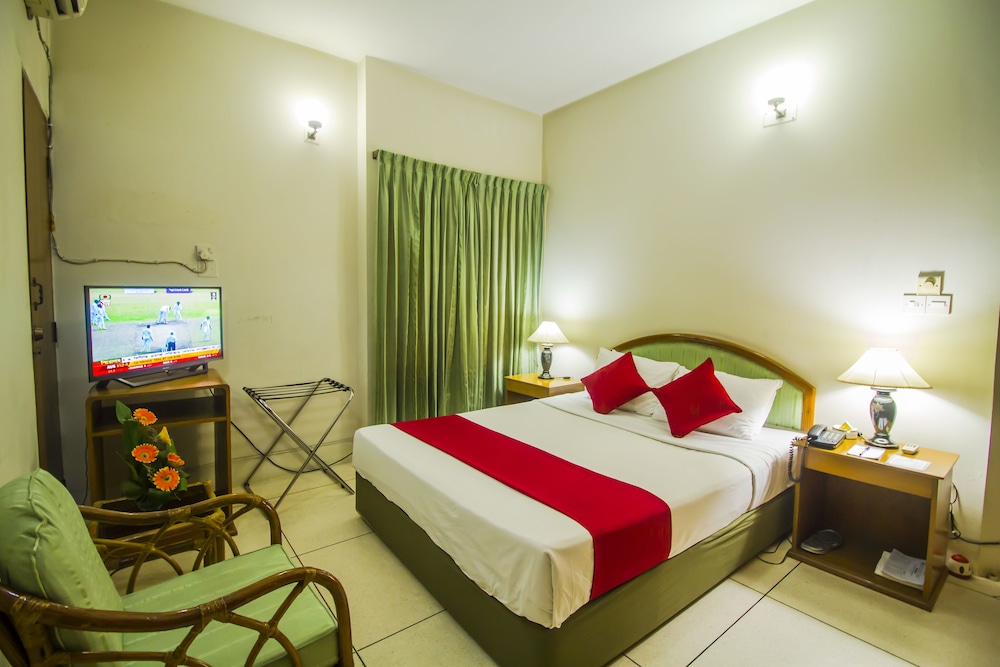 ASIA PACIFIC HOTEL 14/50