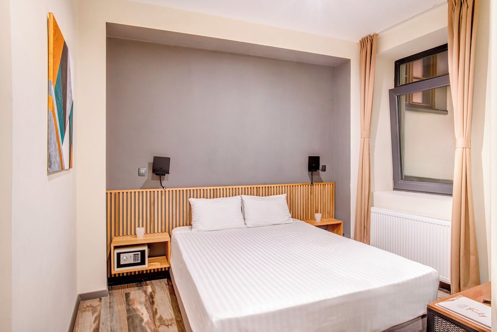 Hotel Forty One Bucharest 11/35