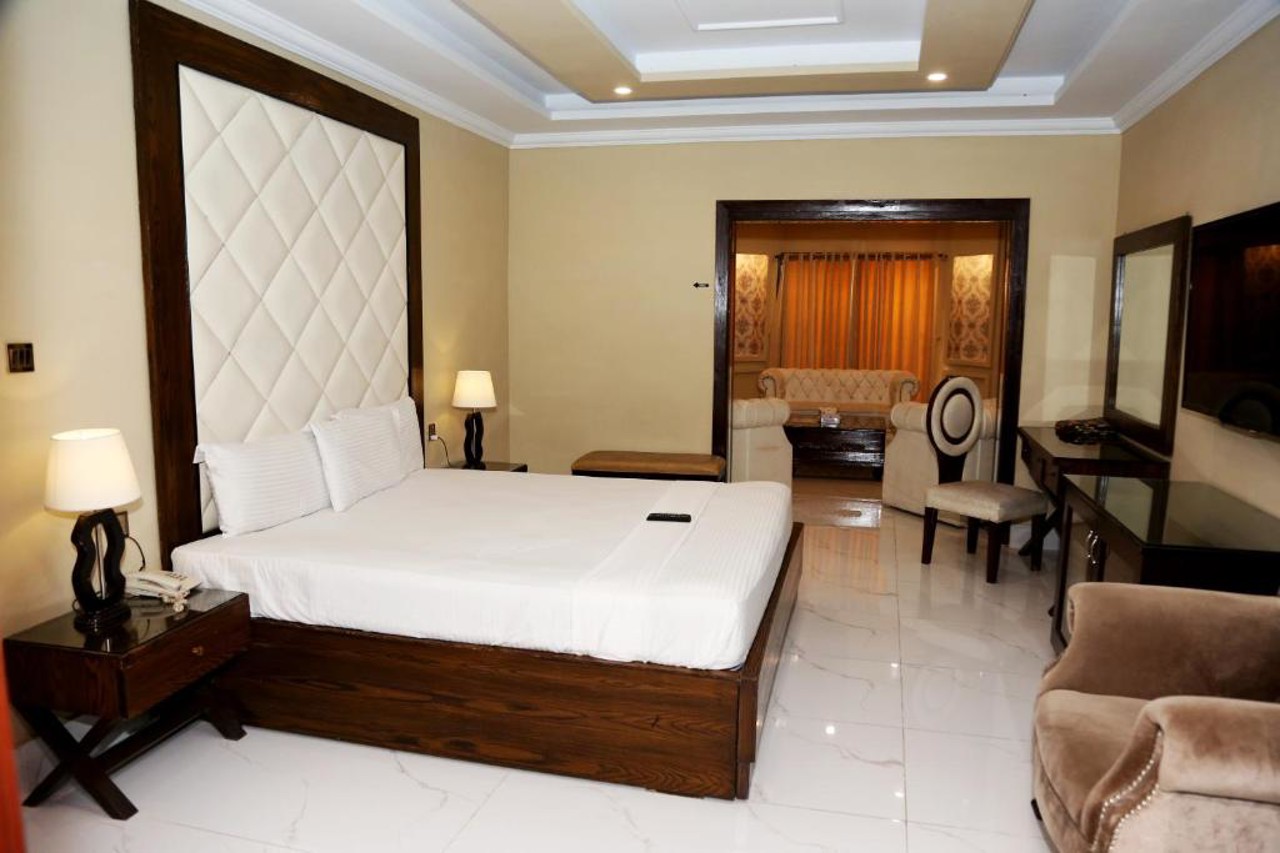 Hotel DE Shalimar - Multan 9/20