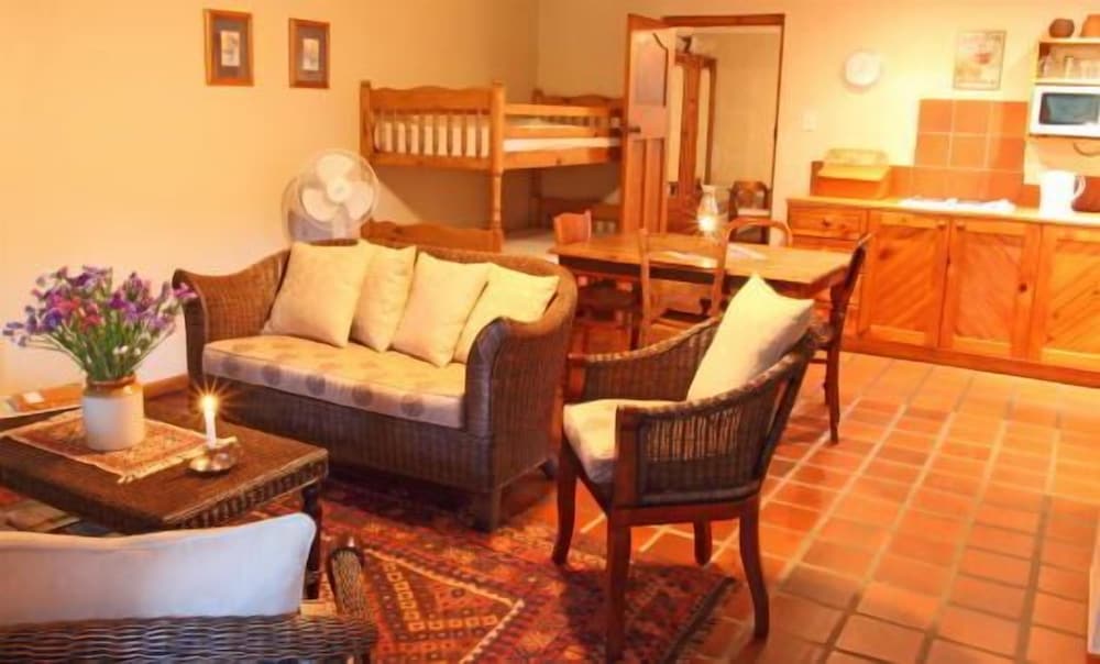 The Old Trading Post - Guest House 23/50