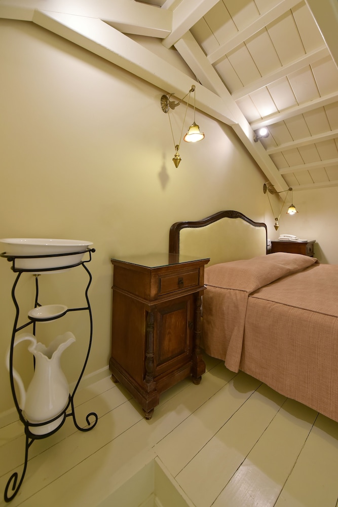 Angelica Boutique Hotel 33/74
