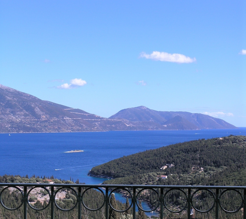 Agnantia Bed & Breakfast 39/43