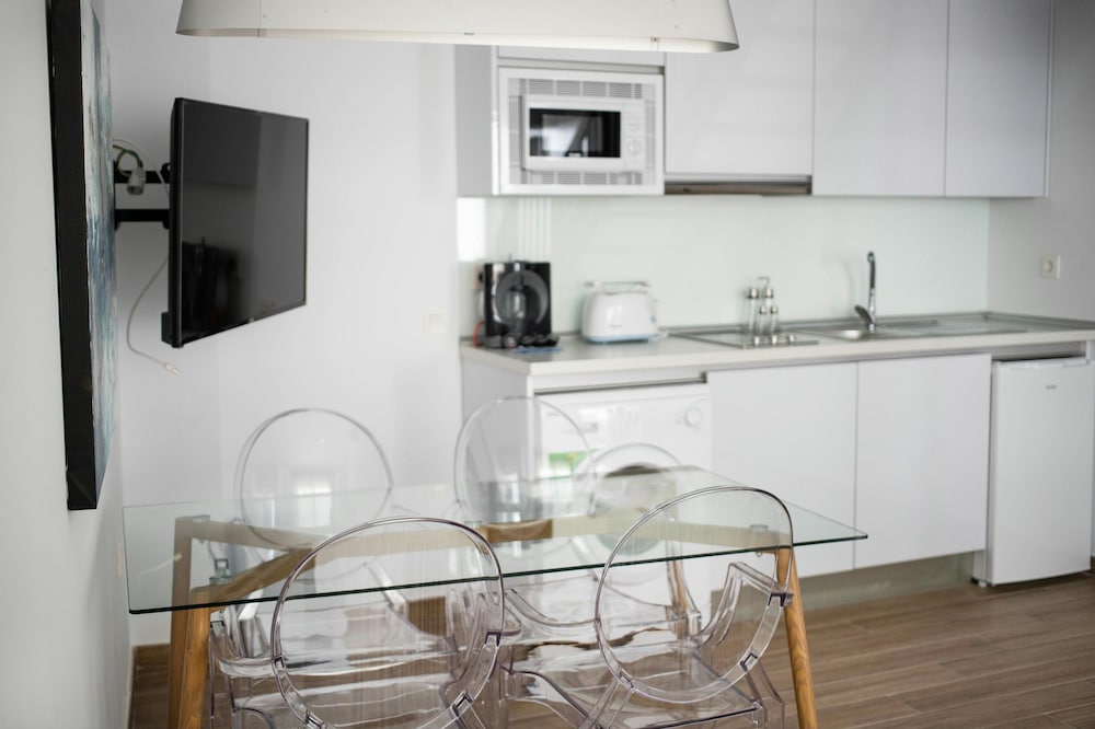 Feelathome Martires Apartments 57/74