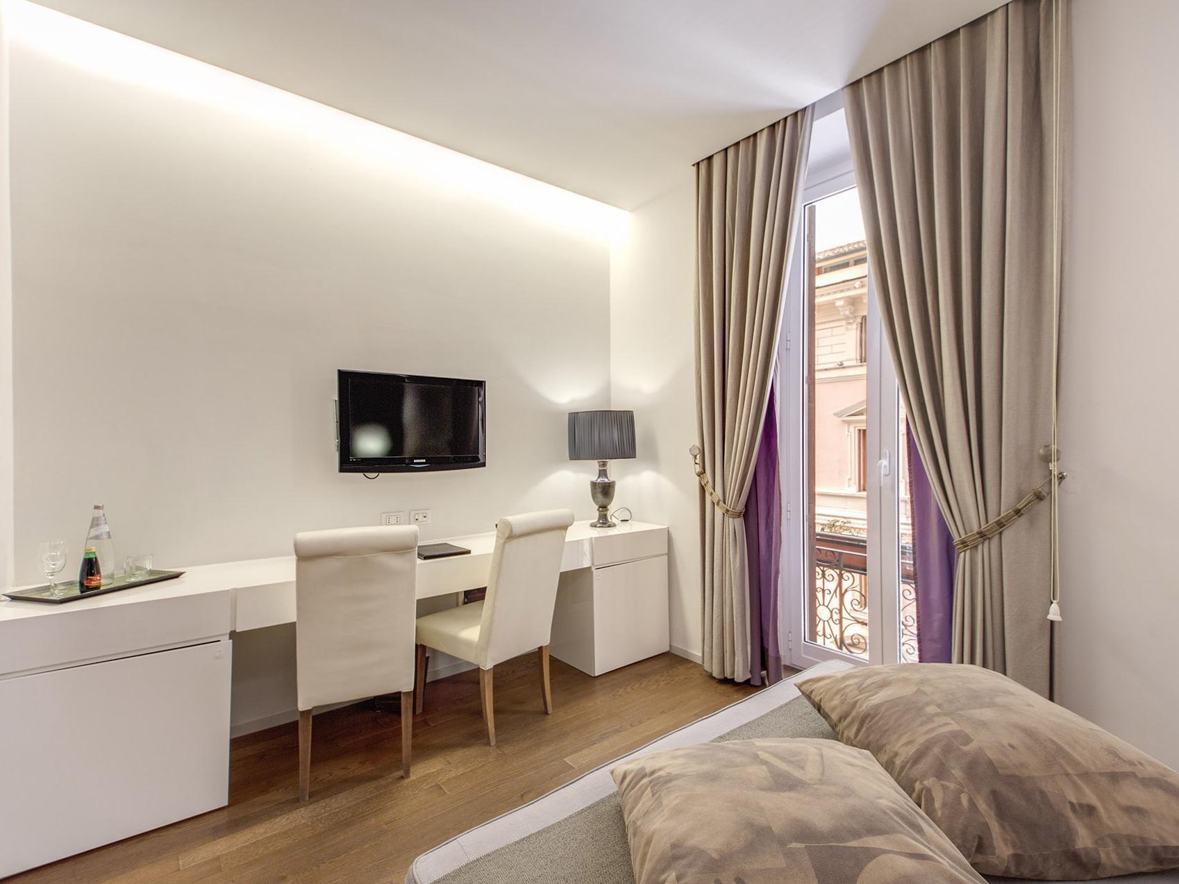 ROOM, SINGLE, DOUBLE BED