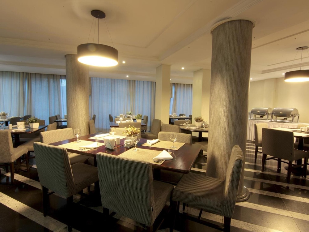 Hotel Serrano 42/54