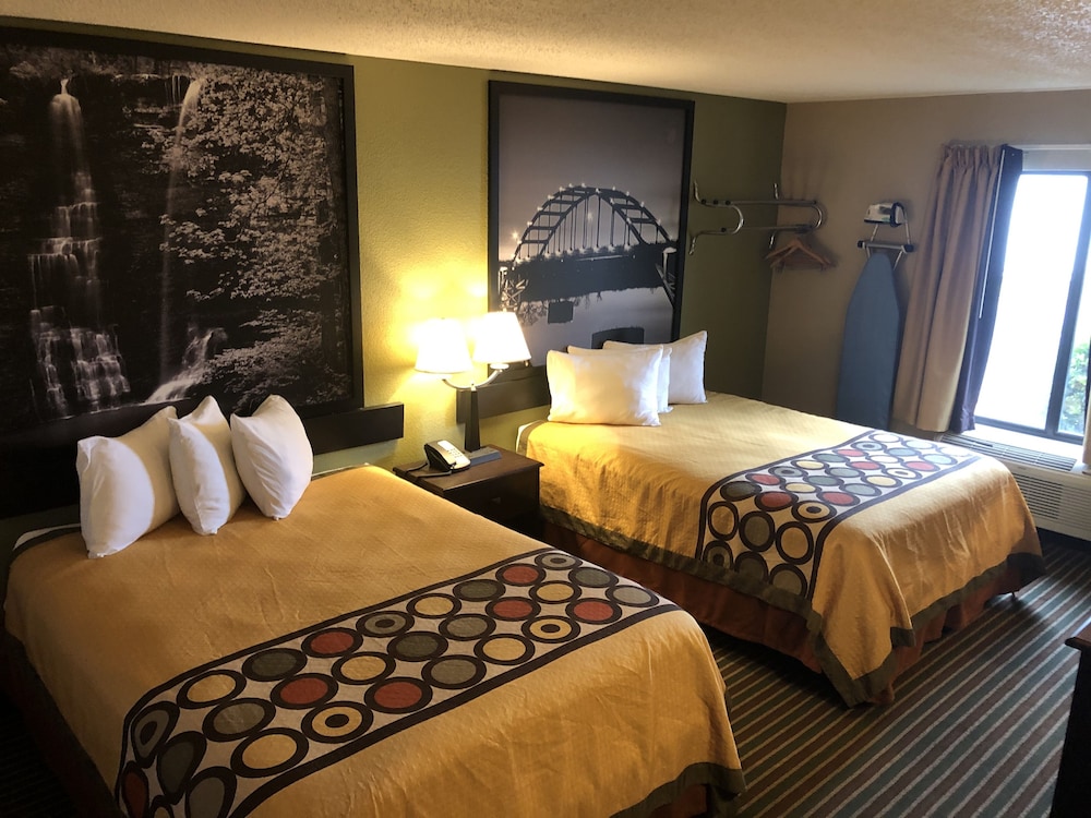 Super 8 by Wyndham Harrison AR 9/32