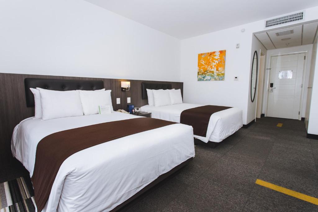 غرفة بسرير مزدوج لذوي الإعاقة، Wyndham Costa del Sol Lima Airport 2/4