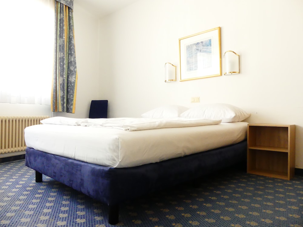 Hotel Konigshof The Arthouse 10/49