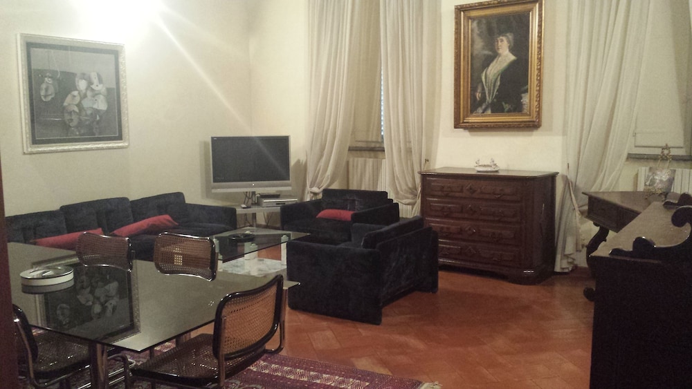 Navona Nice Room 22/25