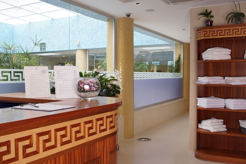 Dostyk Hotel 12/64