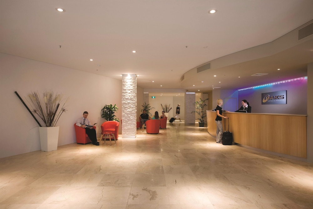 Oaks Townsville Gateway Suites 9/70