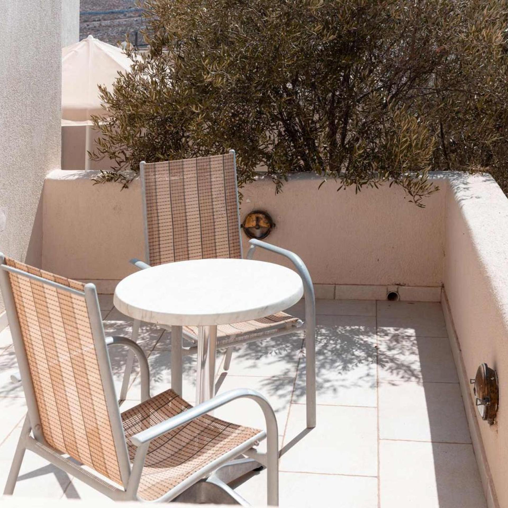 HARAKI STUDIOS & APARTMENTS 21/27